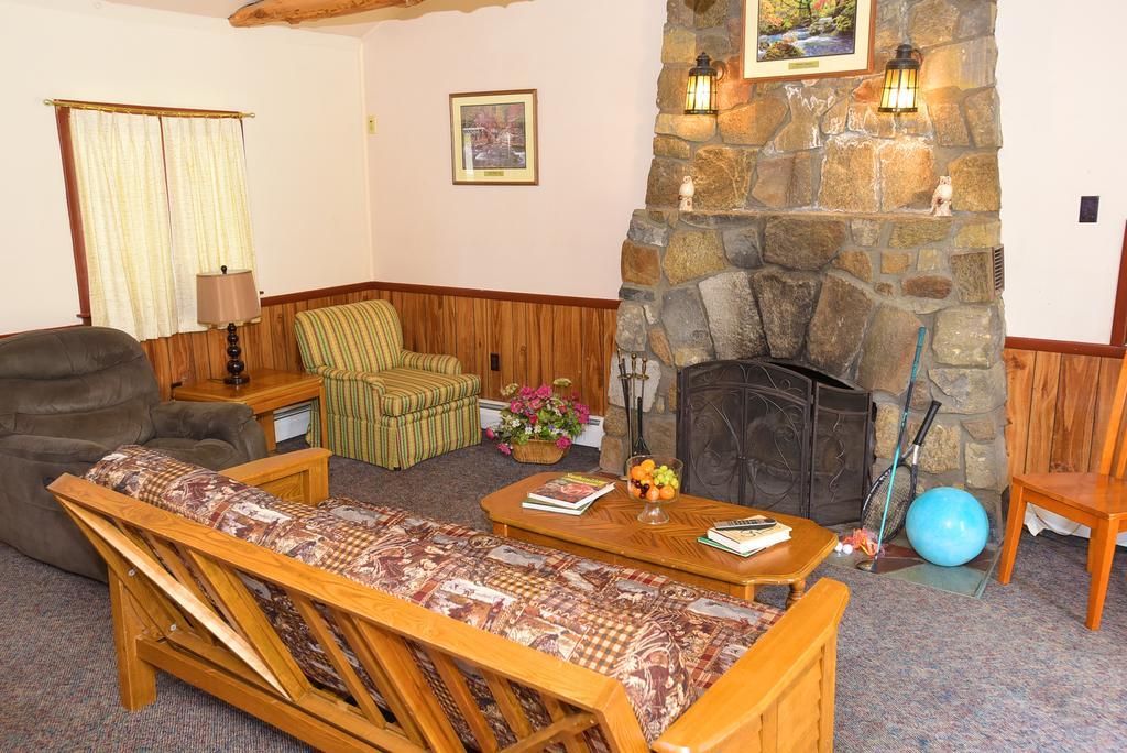 Hotel Lincoln Log Colony Lake George Exterior foto